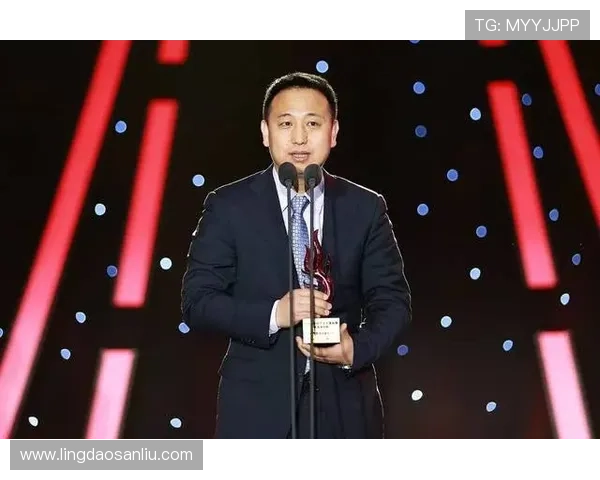 南京羽毛球队在洲际杯上的拼搏历程与荣耀时刻回顾 南京羽毛球队在洲际杯上的拼搏历程与荣耀时刻回顾