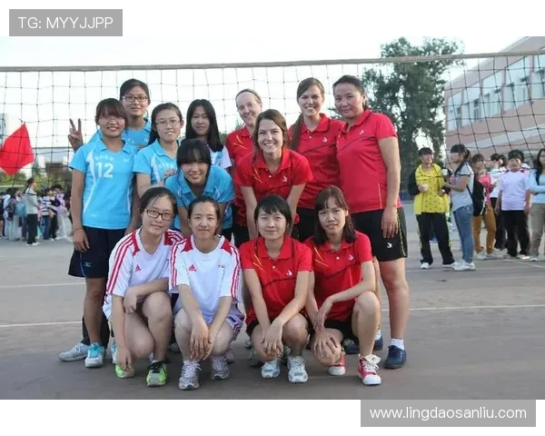 成都排球队与西安排球队赛后分析与战术对比探讨