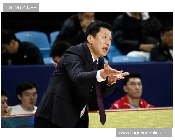 重庆网球队包夹战术的革新与发展探讨